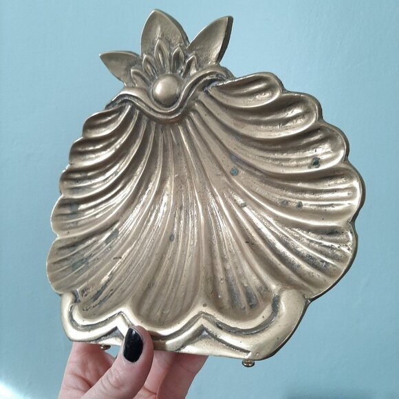 Solid Brass Shell Final, Tray, Wall Shelf Decor Victorian Art Nouveau Heavy - Picture 6 of 11